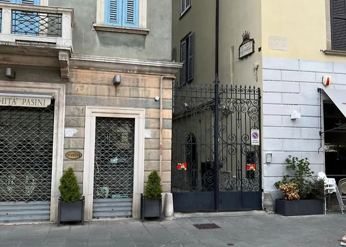 Bed & Breakfast Myrrha Luxury Houses - Piazza Pontida 27